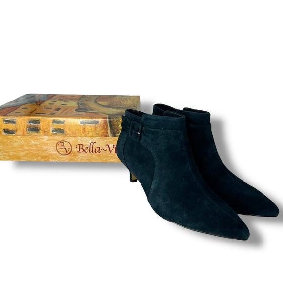 NEW Bella Vita Blue Suede Kitten Heels Size 8W Wide Buckle Pointed Toe Booties - Picture 2 of 13